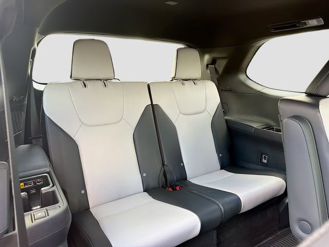 New 2026 Lexus TX 500h AWD image 22