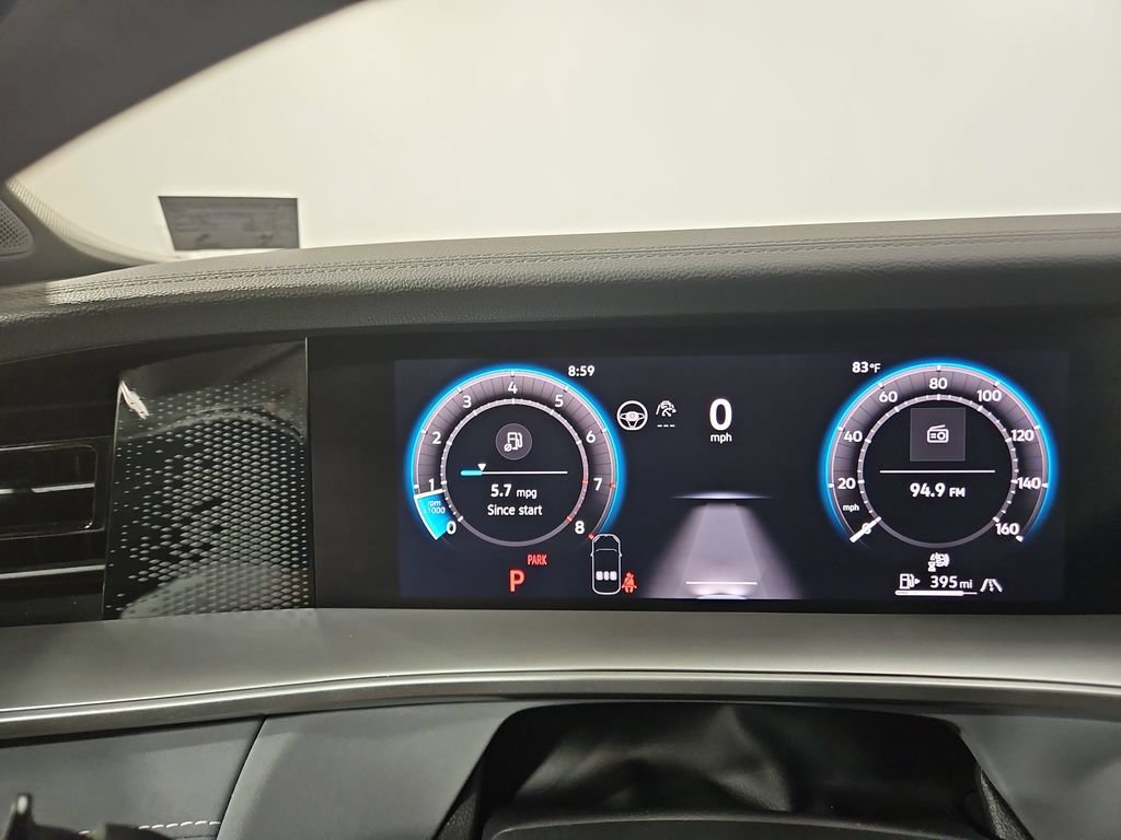 Certified 2025 Volkswagen Tiguan SE R-Line AWD/4WD image 17