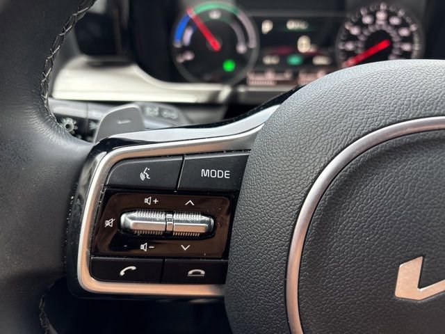 Certified 2023 Kia Sorento EX image 25