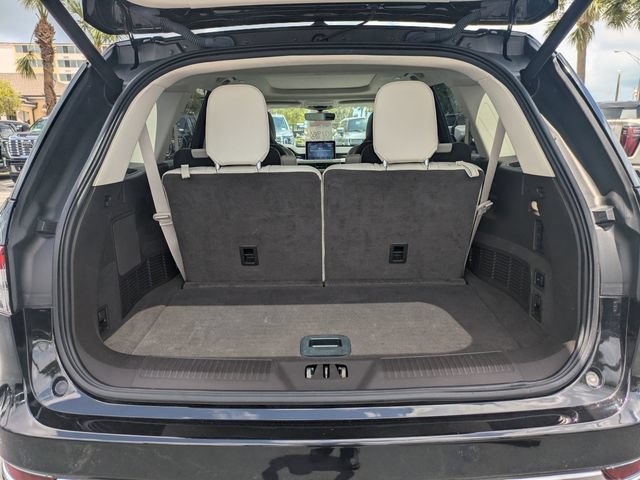 Used 2023 Lincoln Aviator Black Label Grand Touring w/ Class IV Trailer Tow Package AWD/4WD image 16