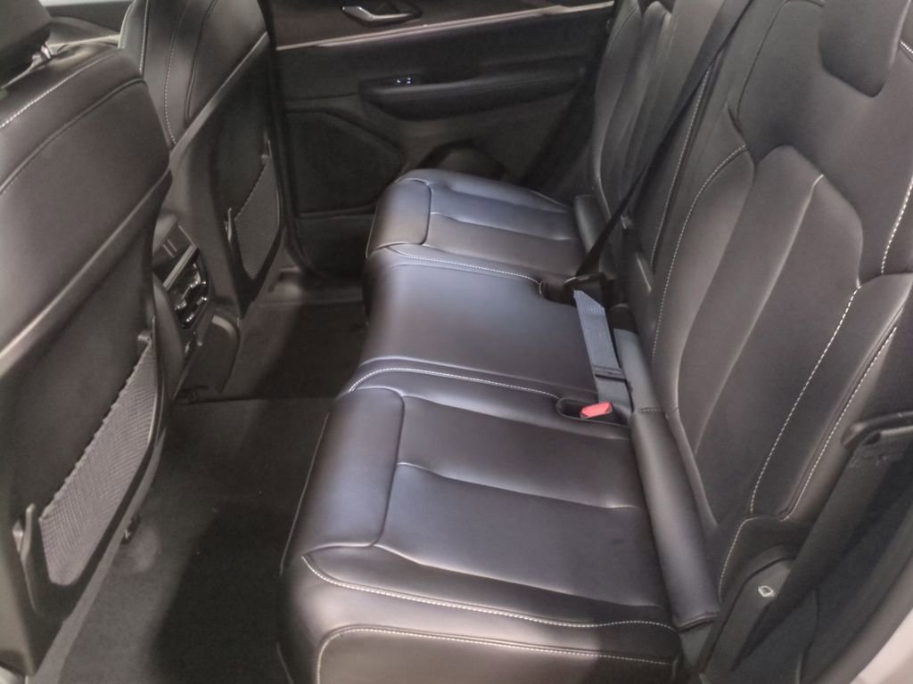 New 2025 Jeep Grand Cherokee Limited w/ Trailer Tow Package image 20