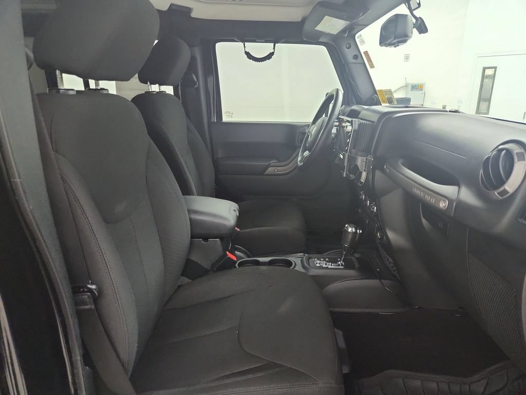 Used 2014 Jeep Wrangler Unlimited Sport w/ Quick Order Package 24S AWD/4WD image 35