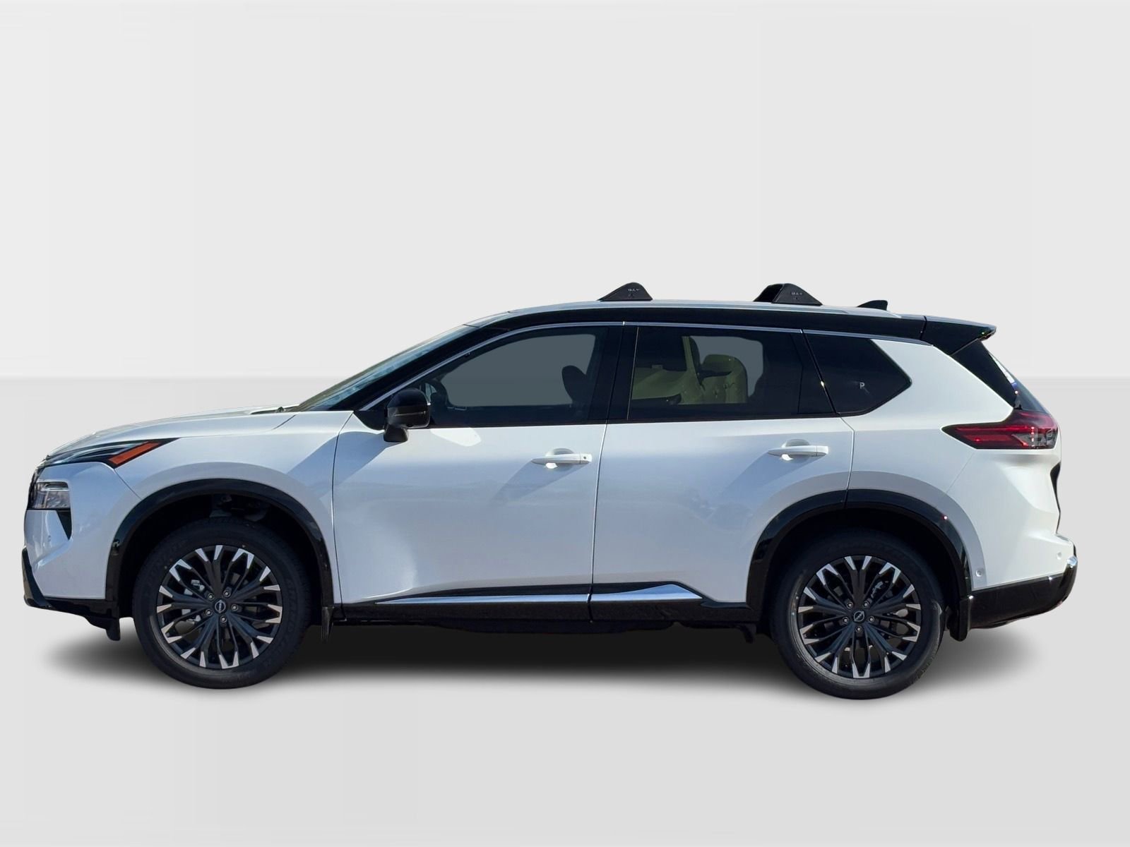 New 2026 Nissan Rogue Platinum w/ Platinum Premium Package image 2
