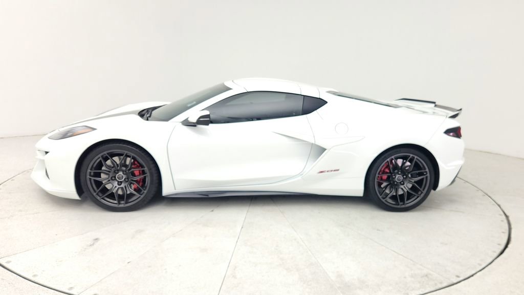 Used 2024 Chevrolet Corvette Z06 image 5