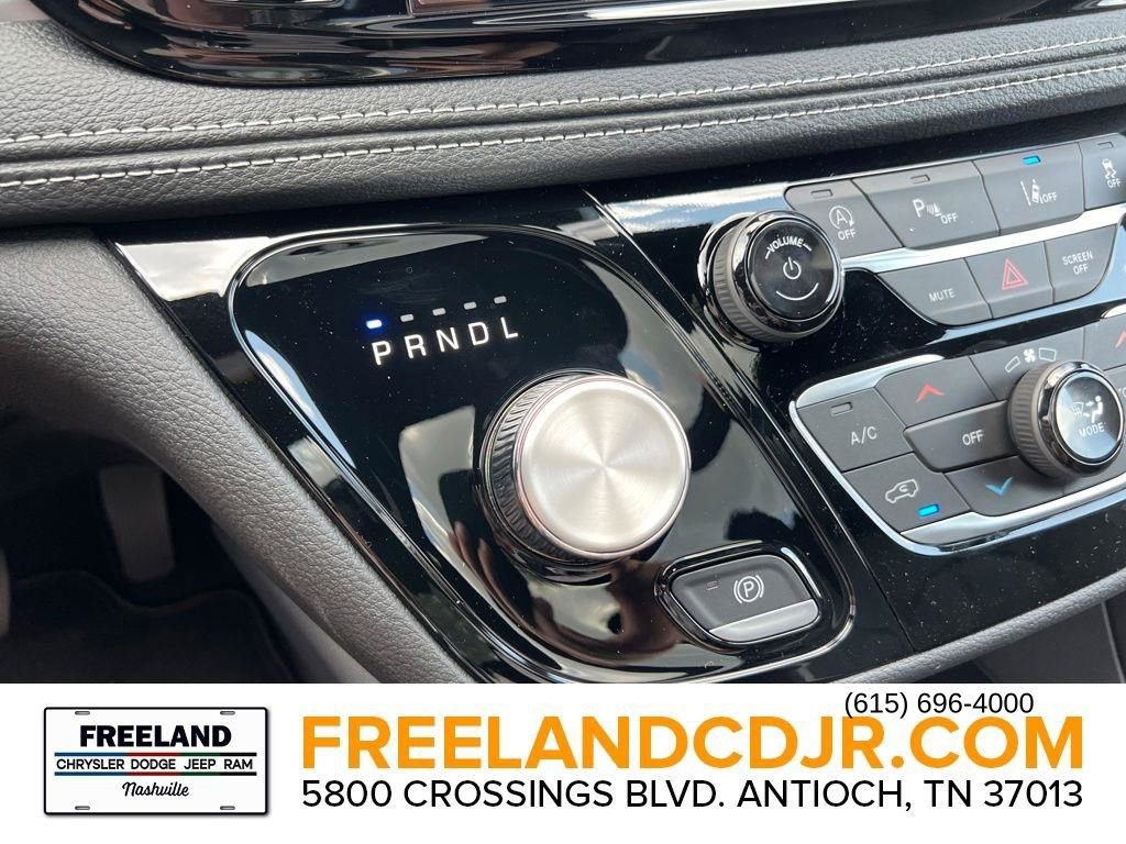 New 2026 Chrysler Pacifica Limited w/ S Appearance Package image 15