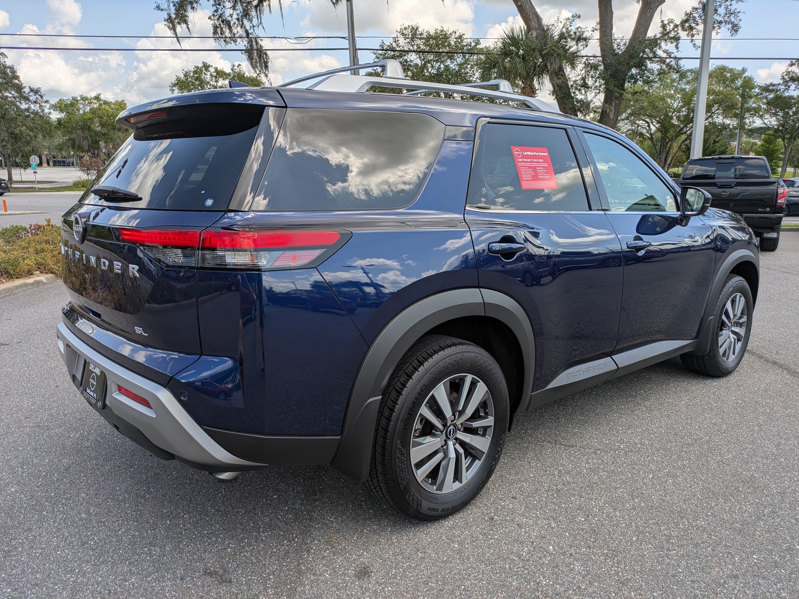 Certified 2025 Nissan Pathfinder SL w/ Cargo Package FWD image 4