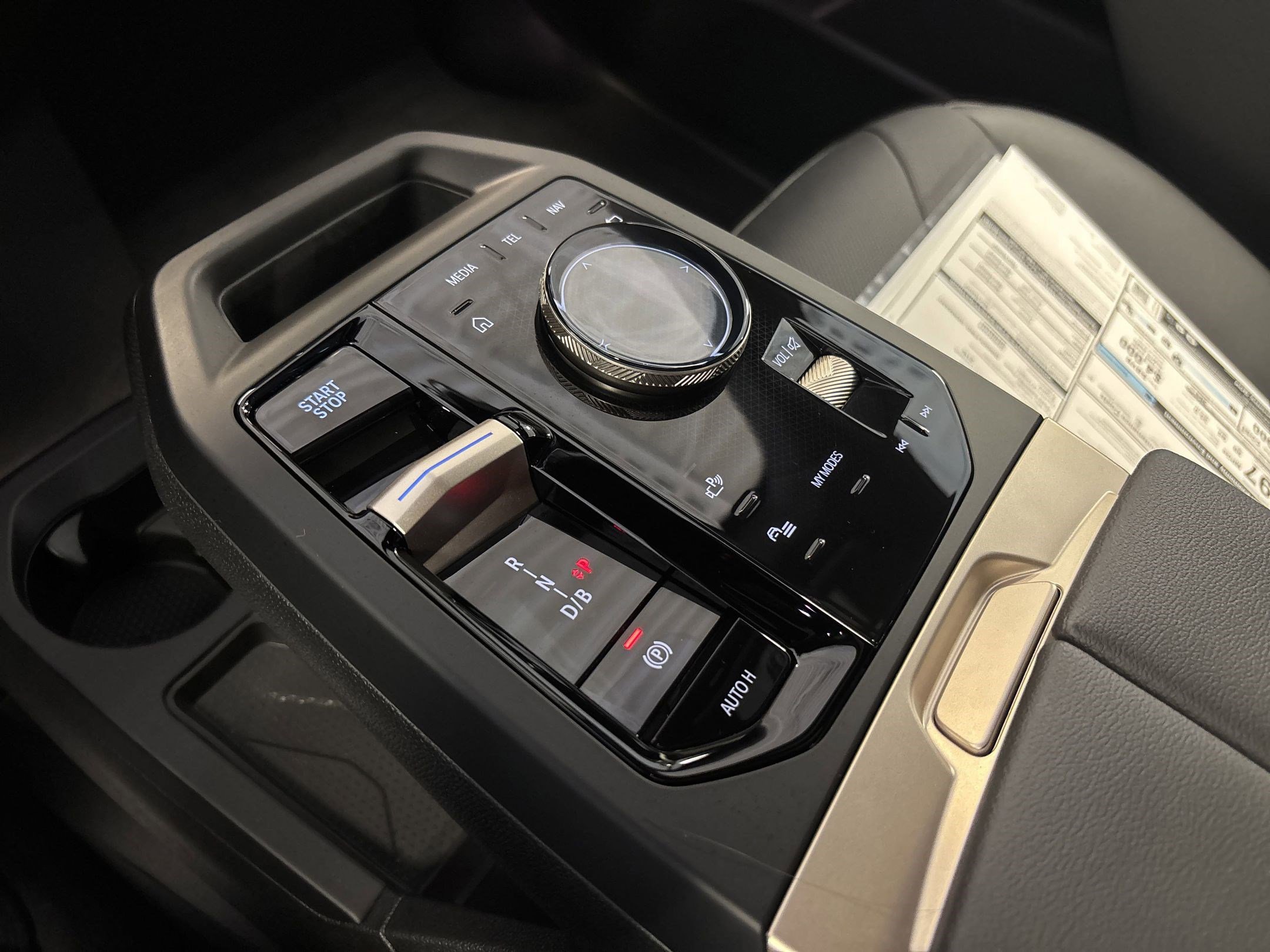 New 2026 BMW iX xDrive60 w/ Premium Package image 19