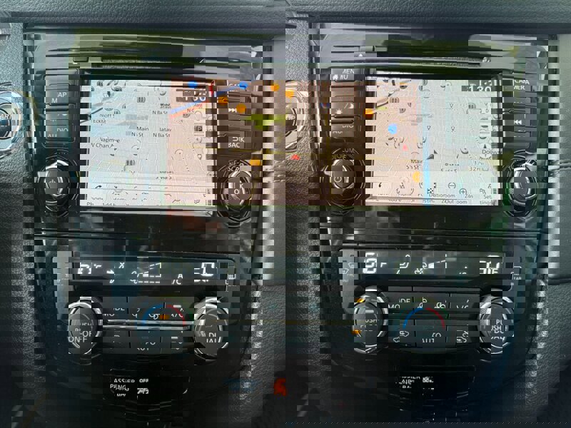 Used 2018 Nissan Rogue SL image 30