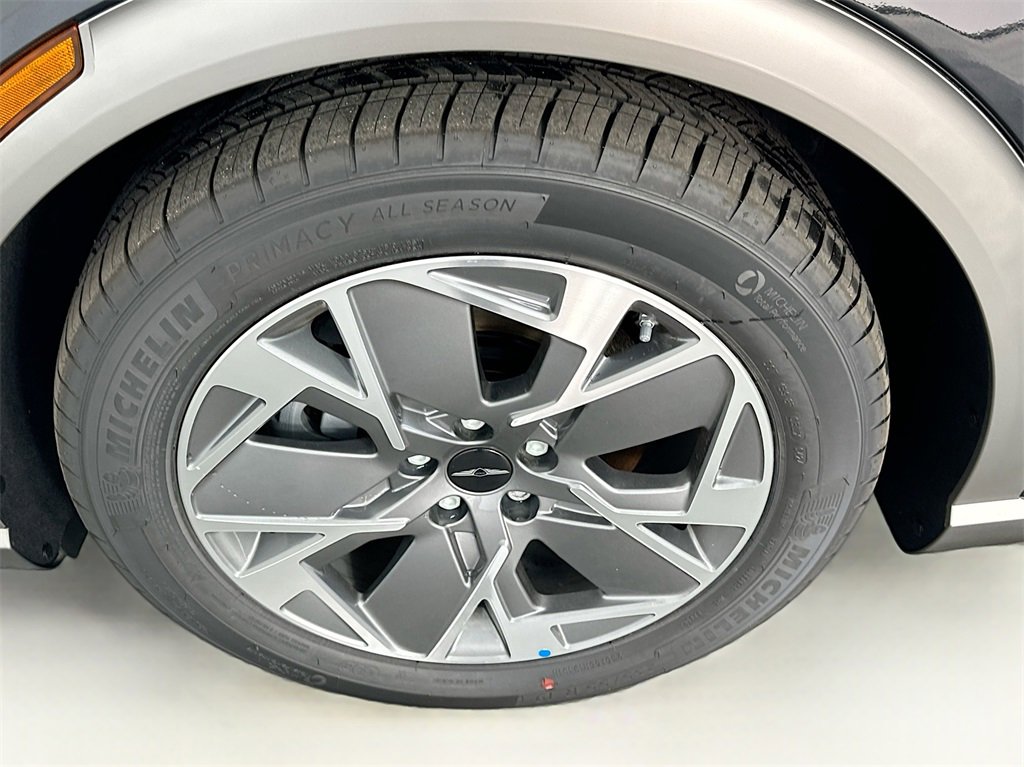 Certified 2025 Genesis GV60 Advanced image 31