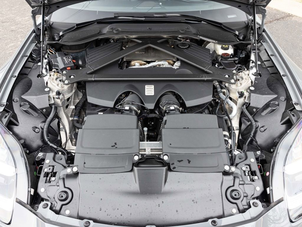 Used 2025 Aston Martin V8 Vantage Coupe image 63