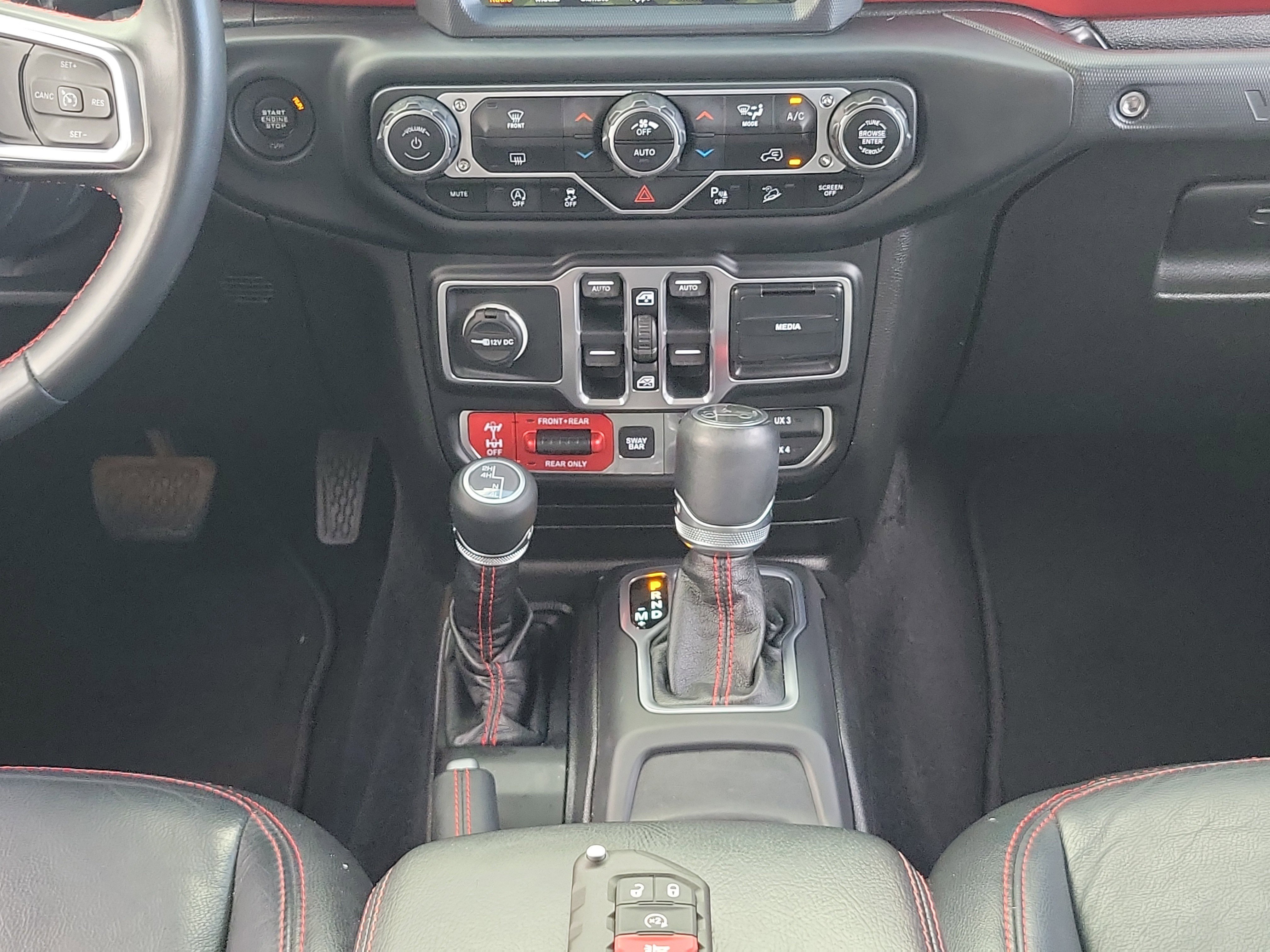 Used 2018 Jeep Wrangler Unlimited Rubicon w/ Dual Top Group image 18