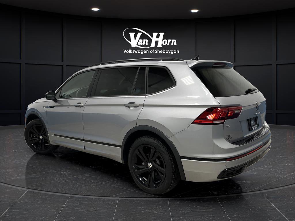 Used 2024 Volkswagen Tiguan SE R-Line image 3