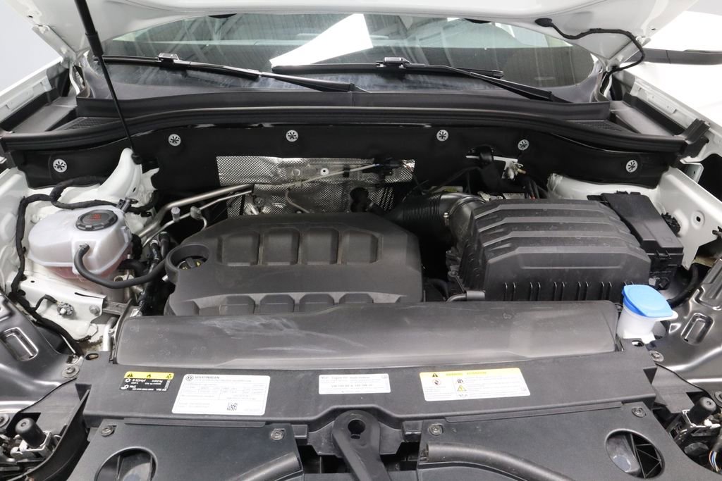 Used 2025 Volkswagen Atlas SE FWD image 14