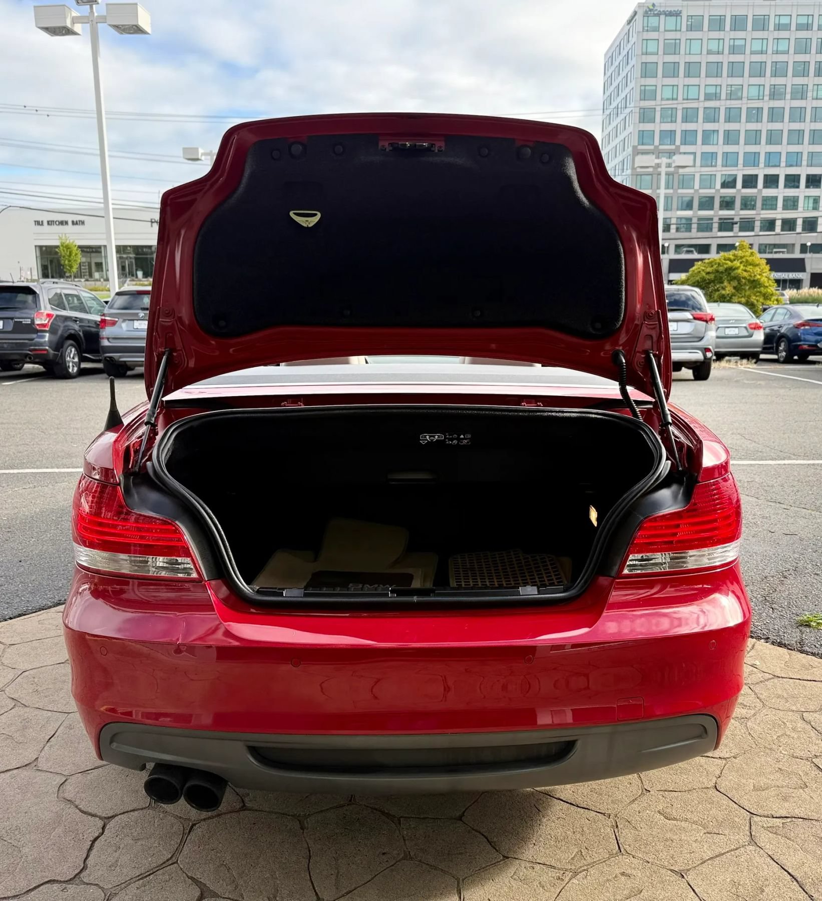 Used 2011 BMW 135i Convertible RWD image 42