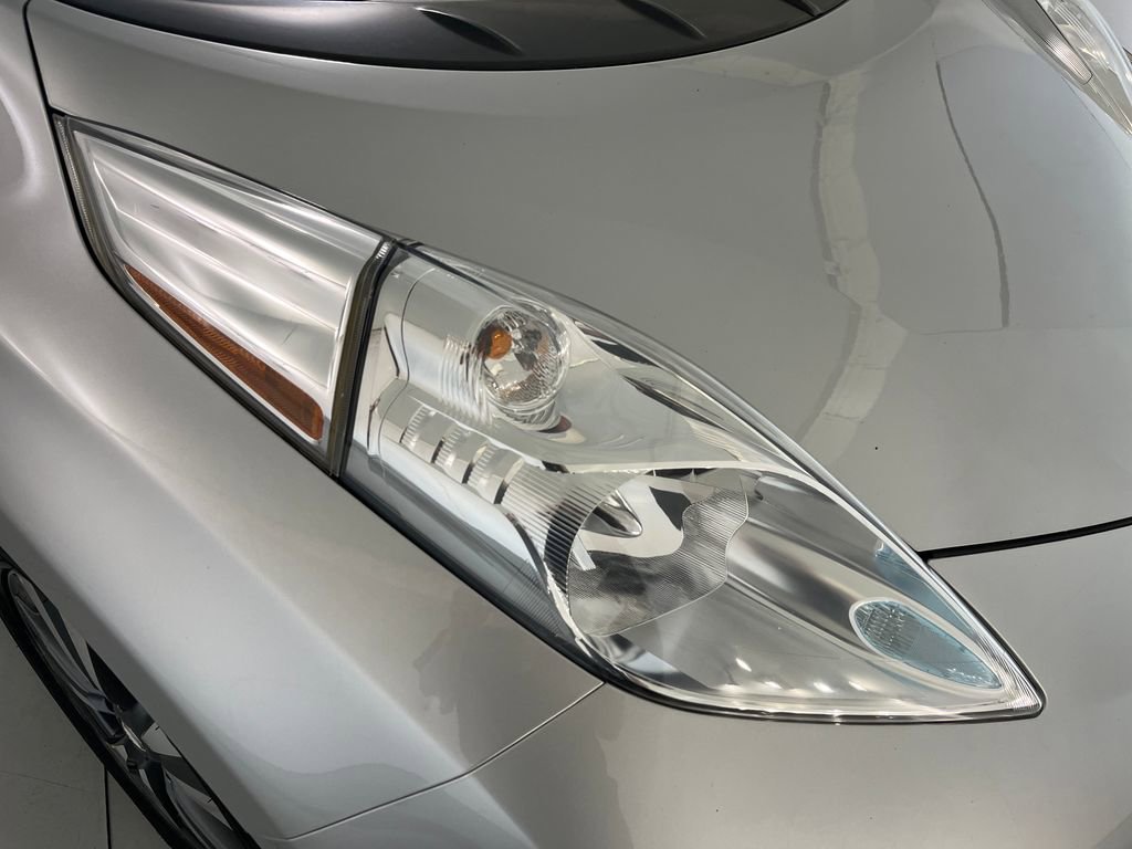 Used 2017 Nissan Leaf SV image 33