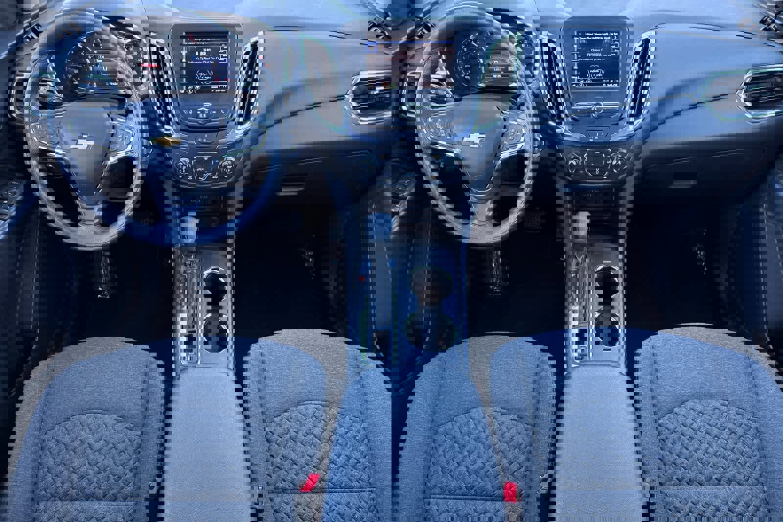 Used 2023 Chevrolet Equinox LT image 3