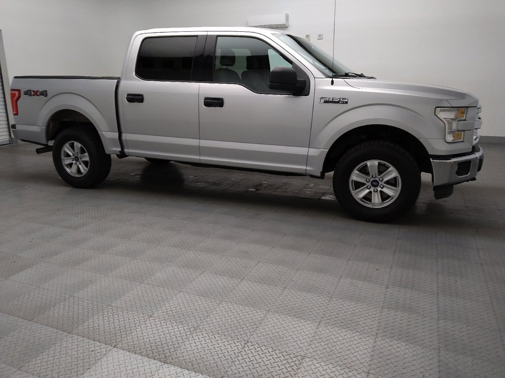 Used 2015 Ford F150 XLT image 11