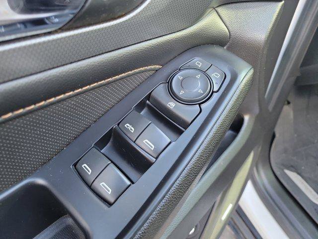 Used 2021 Chevrolet Traverse Premier w/ Redline Edition image 17