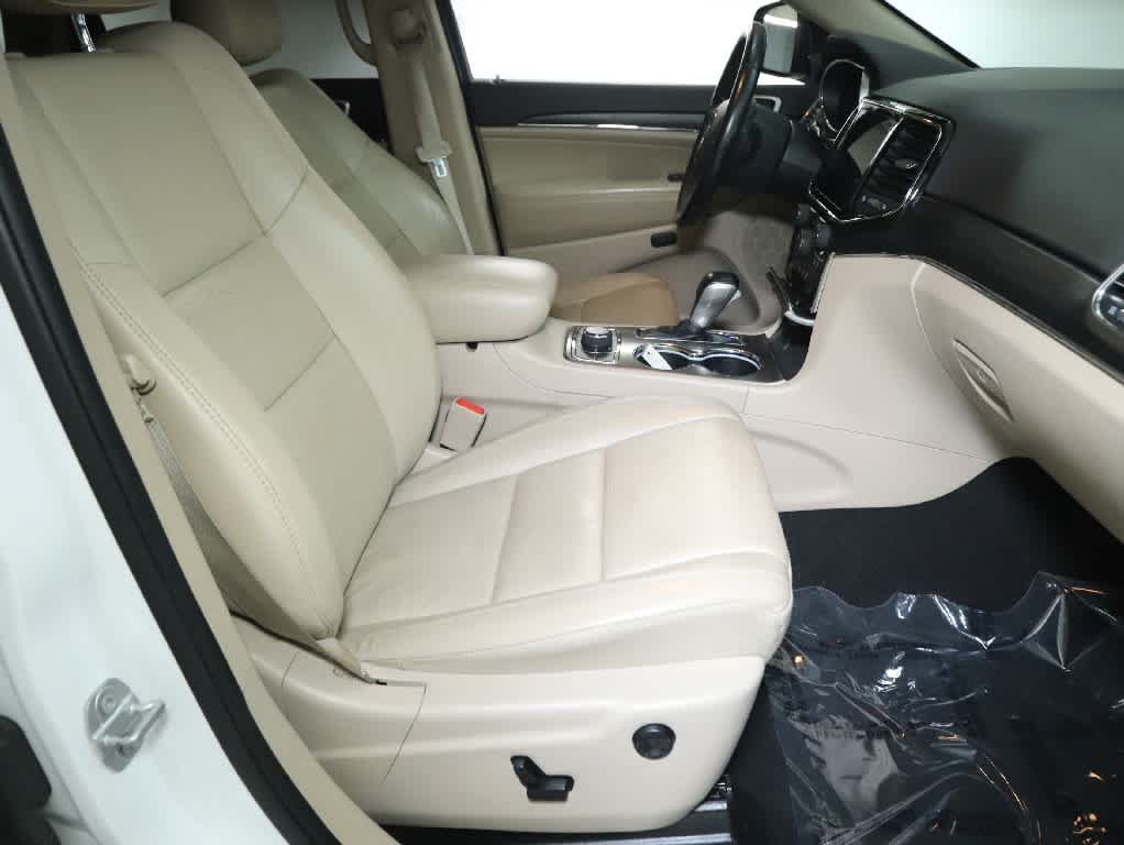 Used 2021 Jeep Grand Cherokee Limited w/ Luxury Group II AWD/4WD image 34