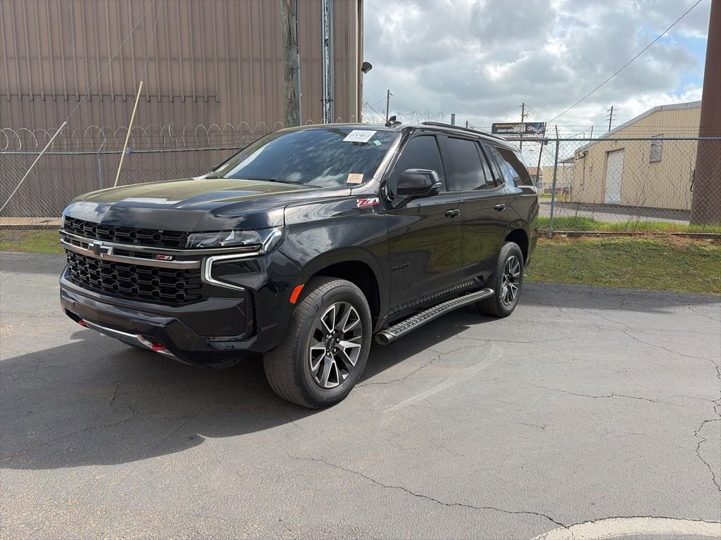 Used 2021 Chevrolet Tahoe Z71 w/ Luxury Package image 3