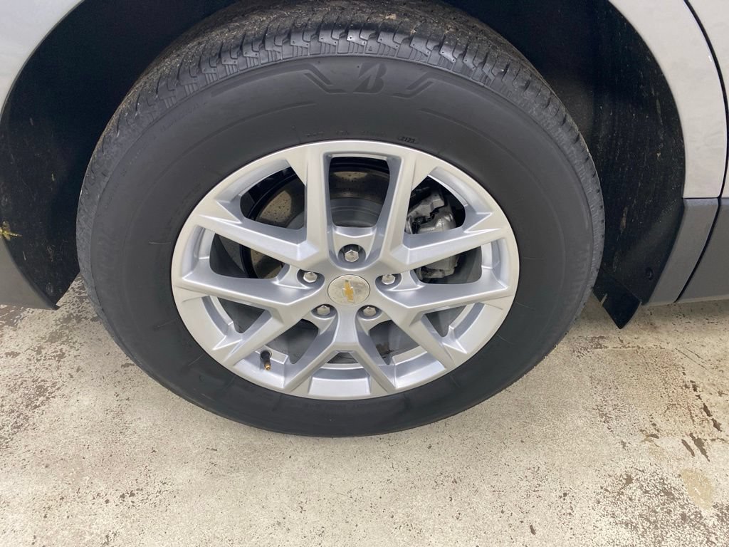 Used 2024 Chevrolet Equinox LT AWD/4WD image 13