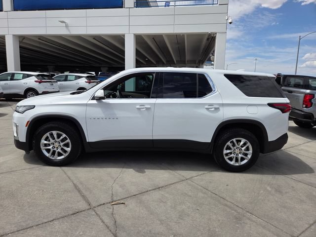 Used 2023 Chevrolet Traverse LS w/ Safety Package FWD image 3