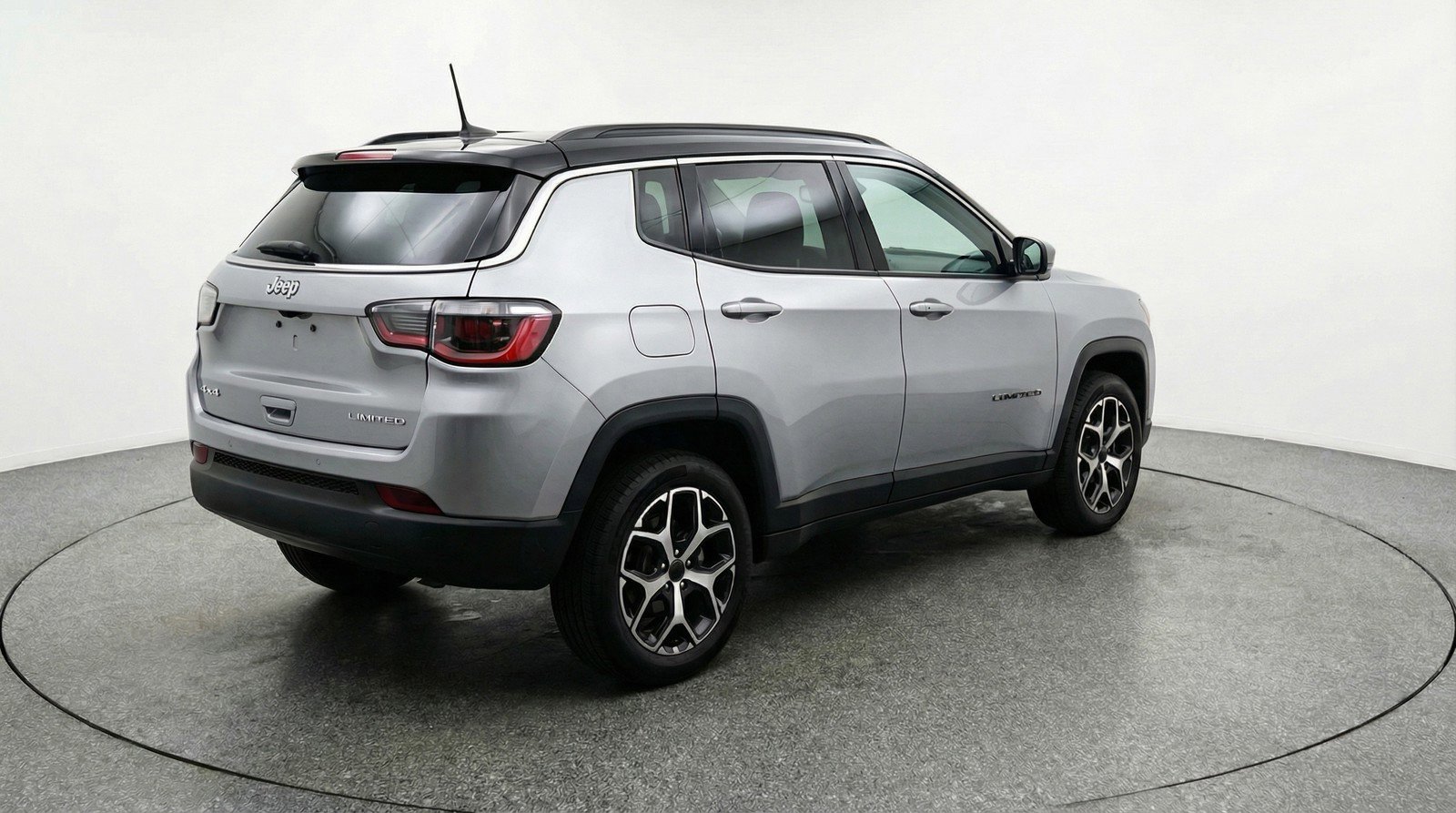 Used 2025 Jeep Compass Limited image 9