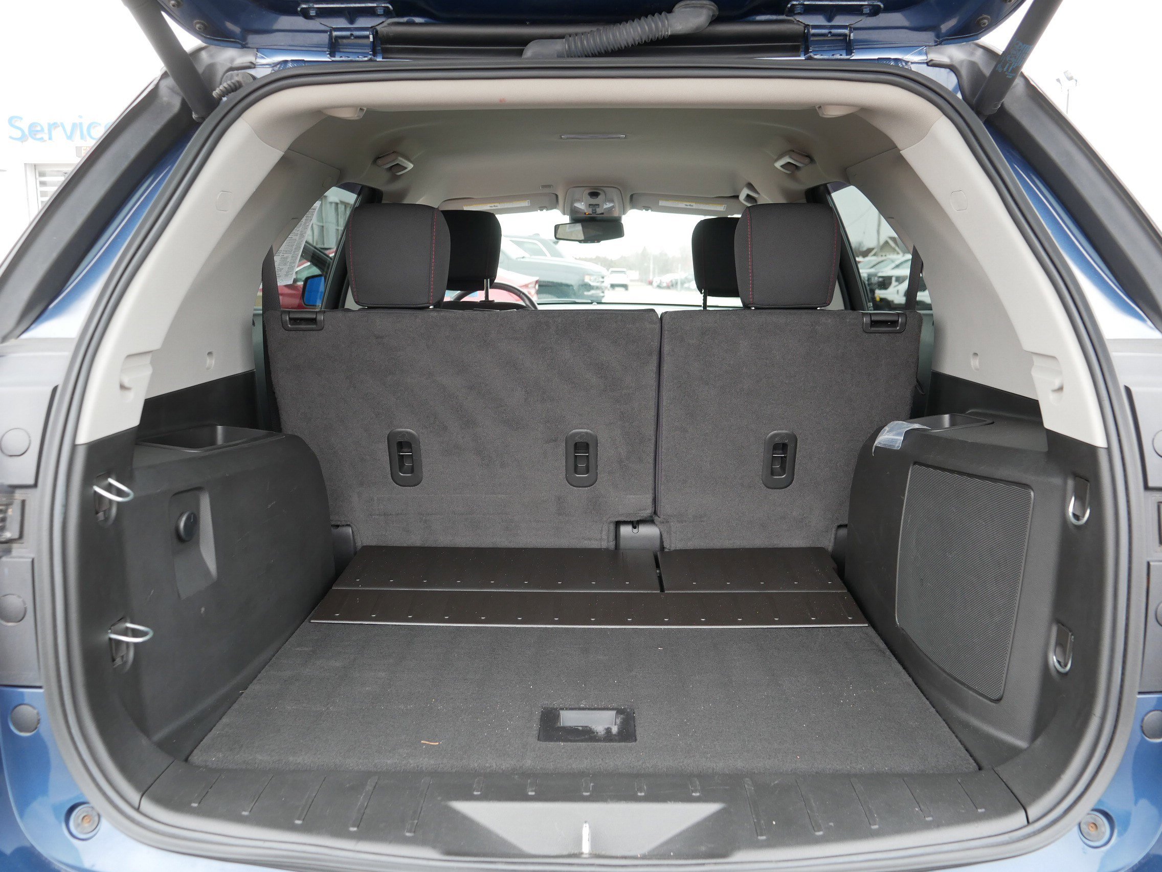 Used 2017 Chevrolet Equinox LT w/ Convenience Package image 18