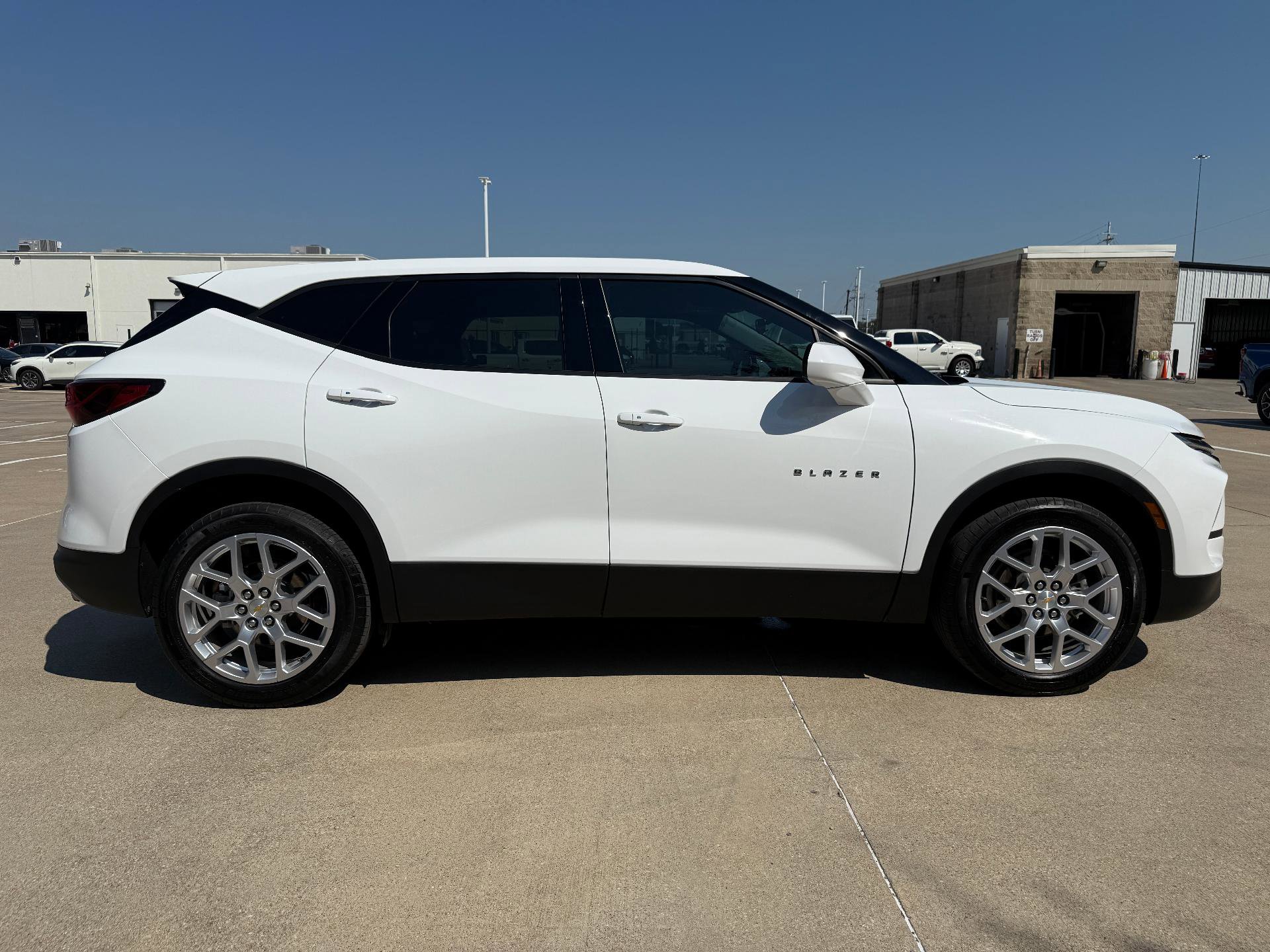 Used 2023 Chevrolet Blazer LT image 4
