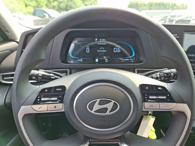 New 2026 Hyundai Elantra SE FWD image 15