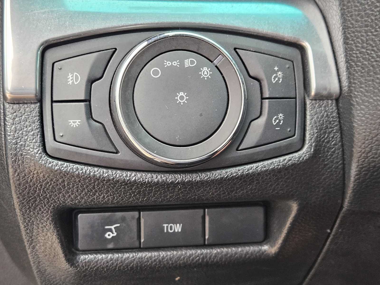 Used 2017 Ford Explorer Sport w/ Equipment Group 401A AWD/4WD image 21