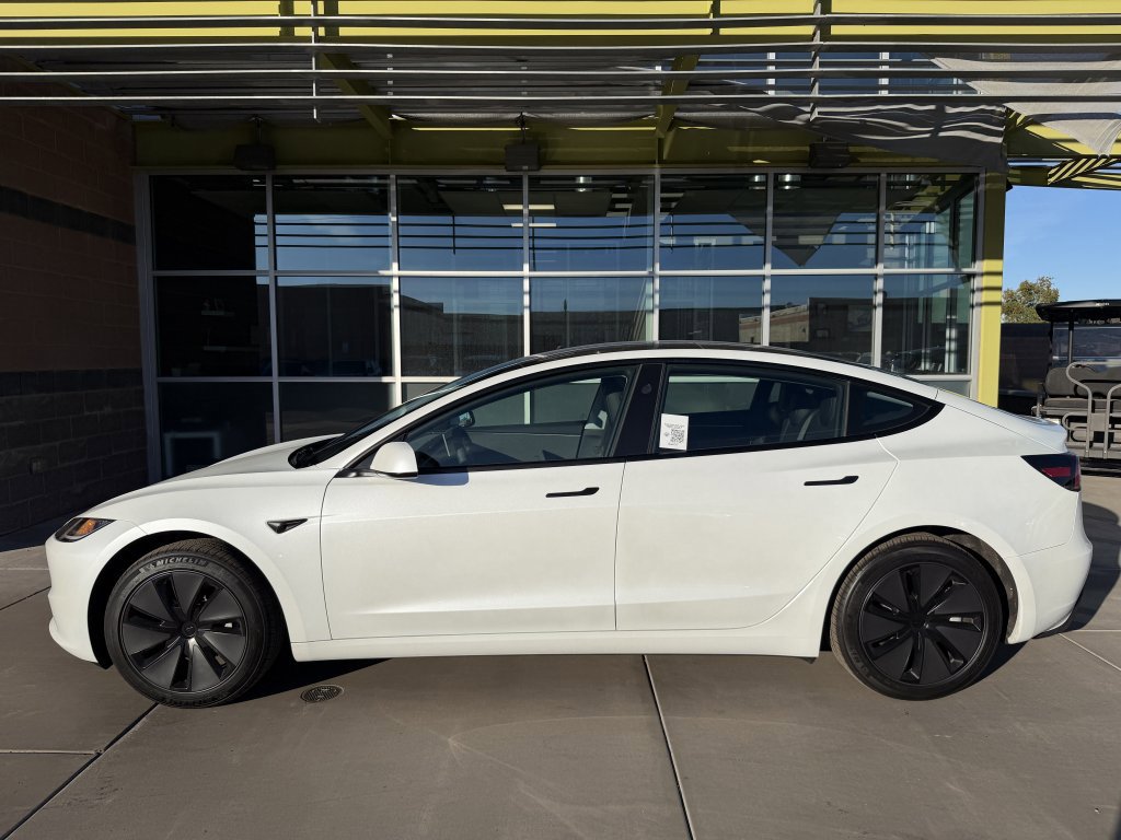 Used 2025 Tesla Model 3 image 7