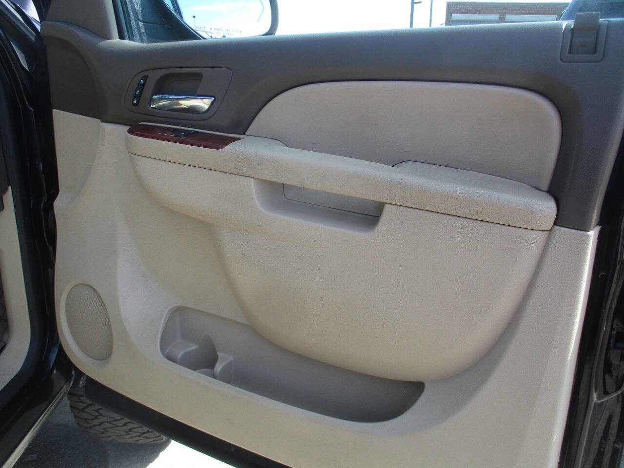 Used 2013 Chevrolet Silverado 2500 LTZ w/ LTZ Plus Package image 38