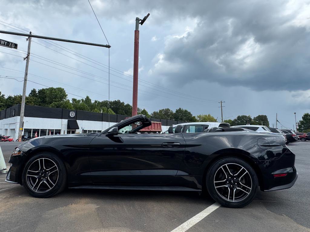 Used 2020 Ford Mustang Premium image 27