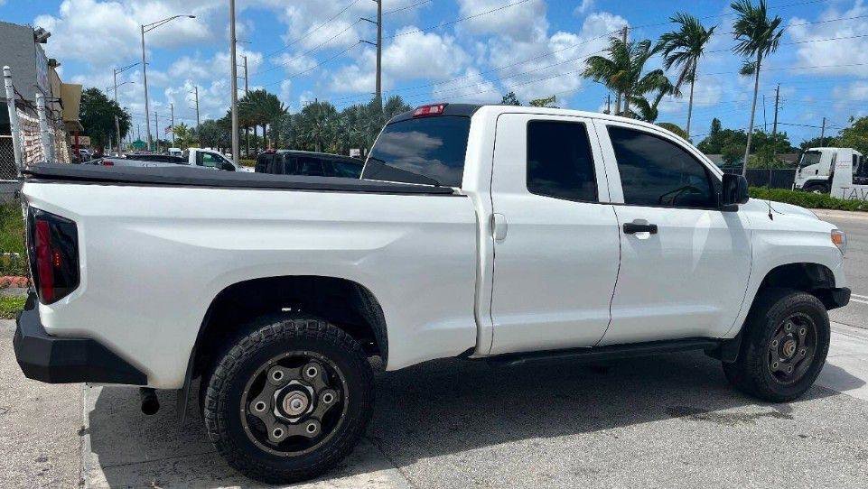 Used 2016 Toyota Tundra SR w/ Tow Package image 5