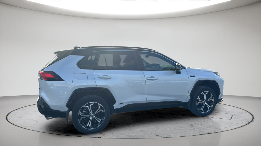 Used 2024 Toyota RAV4 XSE AWD/4WD image 4