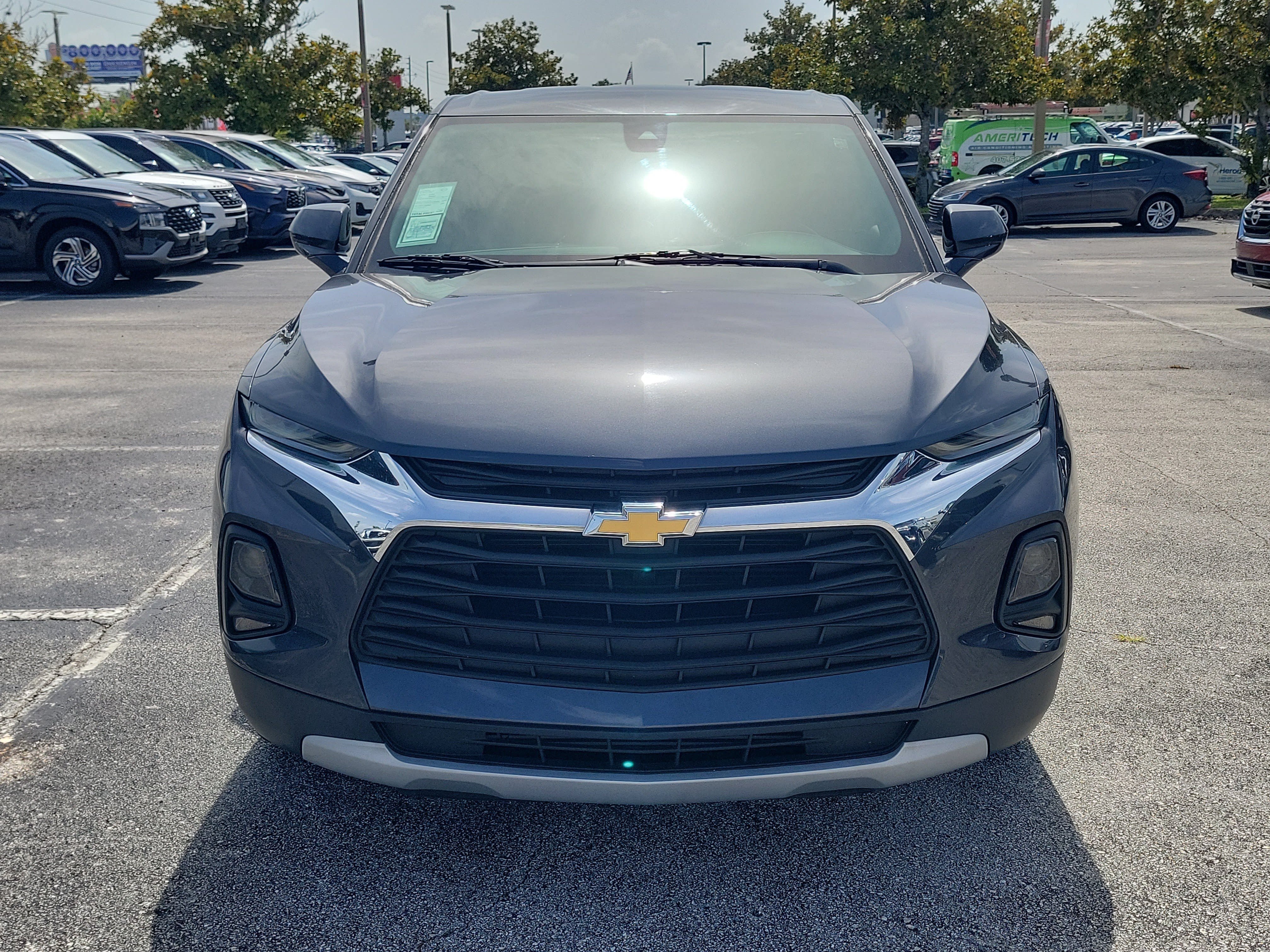 Used 2022 Chevrolet Blazer LT FWD image 2