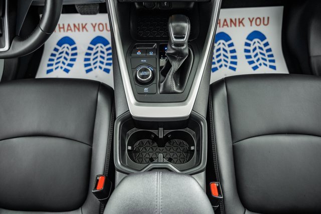 Certified 2022 Toyota RAV4 XLE Premium image 30