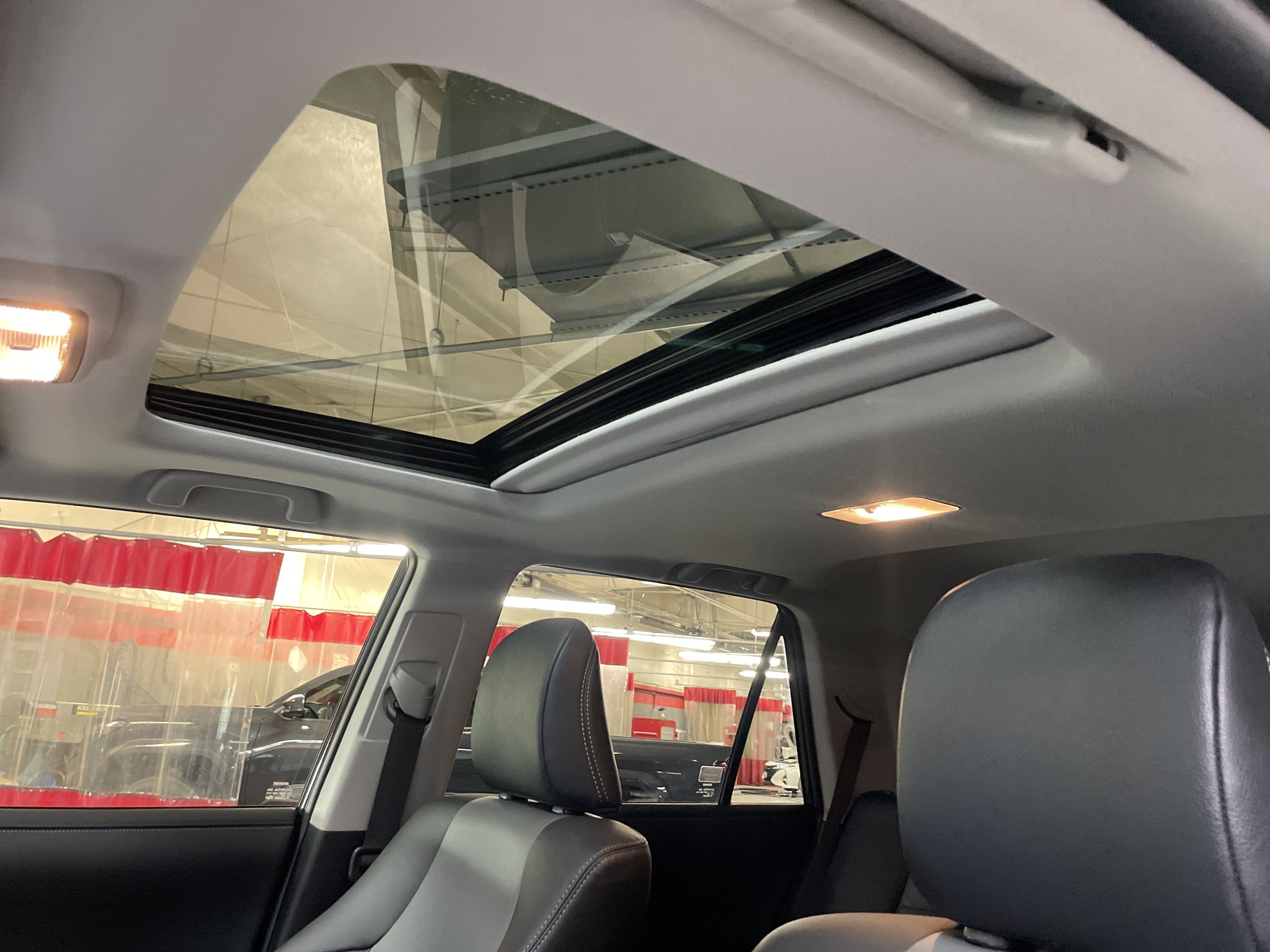 Certified 2024 Toyota 4Runner SR5 Premium image 28