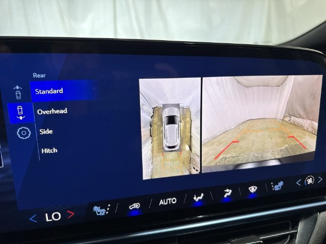 Used 2024 Chevrolet Equinox EV LT FWD image 18