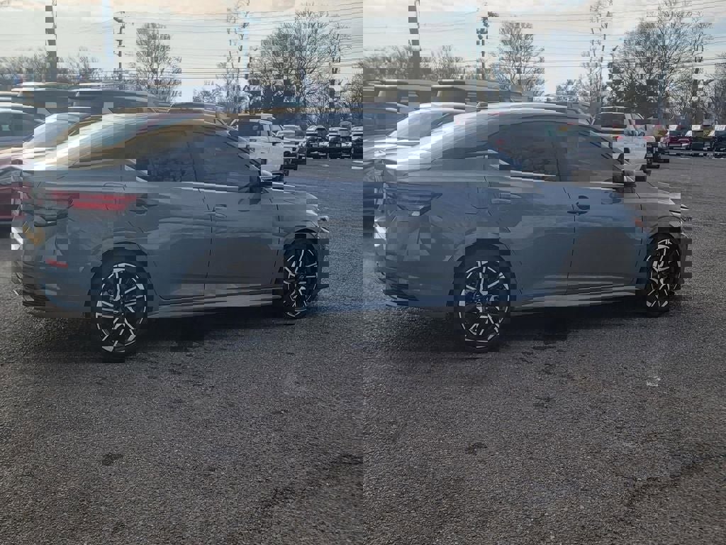 Certified 2024 Nissan Sentra SR w/ Trunk Package image 9