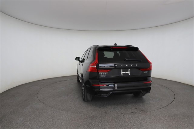 Used 2023 Volvo XC60 B5 Plus image 14