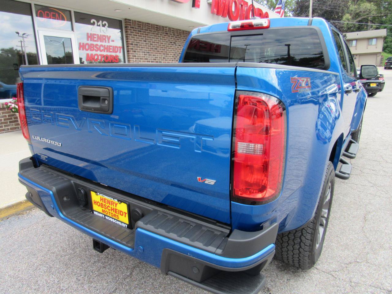 Used 2021 Chevrolet Colorado Z71 AWD/4WD image 12