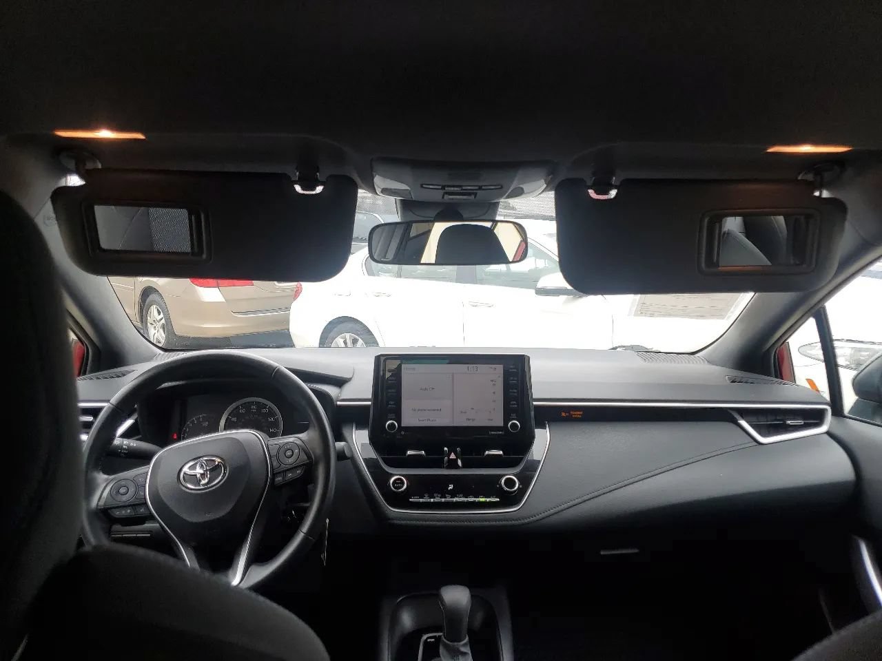 Used 2022 Toyota Corolla SE FWD image 2