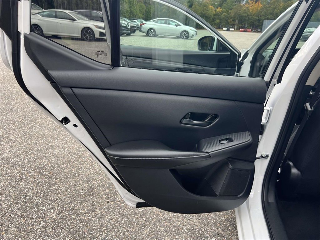 Used 2025 Nissan Sentra SV w/ All-Weather Package image 15