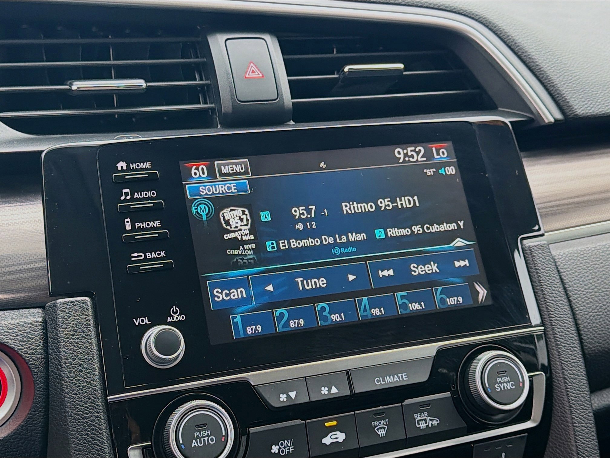 Used 2021 Honda Civic EX image 12