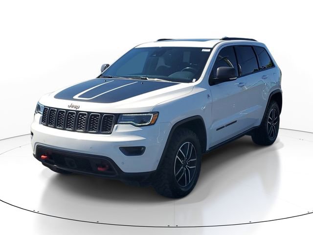Used 2020 Jeep Grand Cherokee Trailhawk w/ Trailhawk Luxury Group AWD/4WD image 2