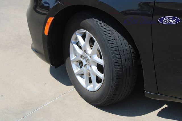 Used 2023 Chrysler Pacifica Touring-L FWD image 9