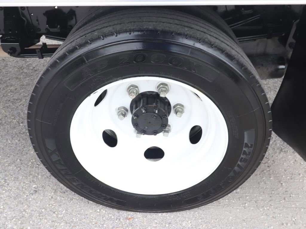 Used 2024 Isuzu NPR image 17