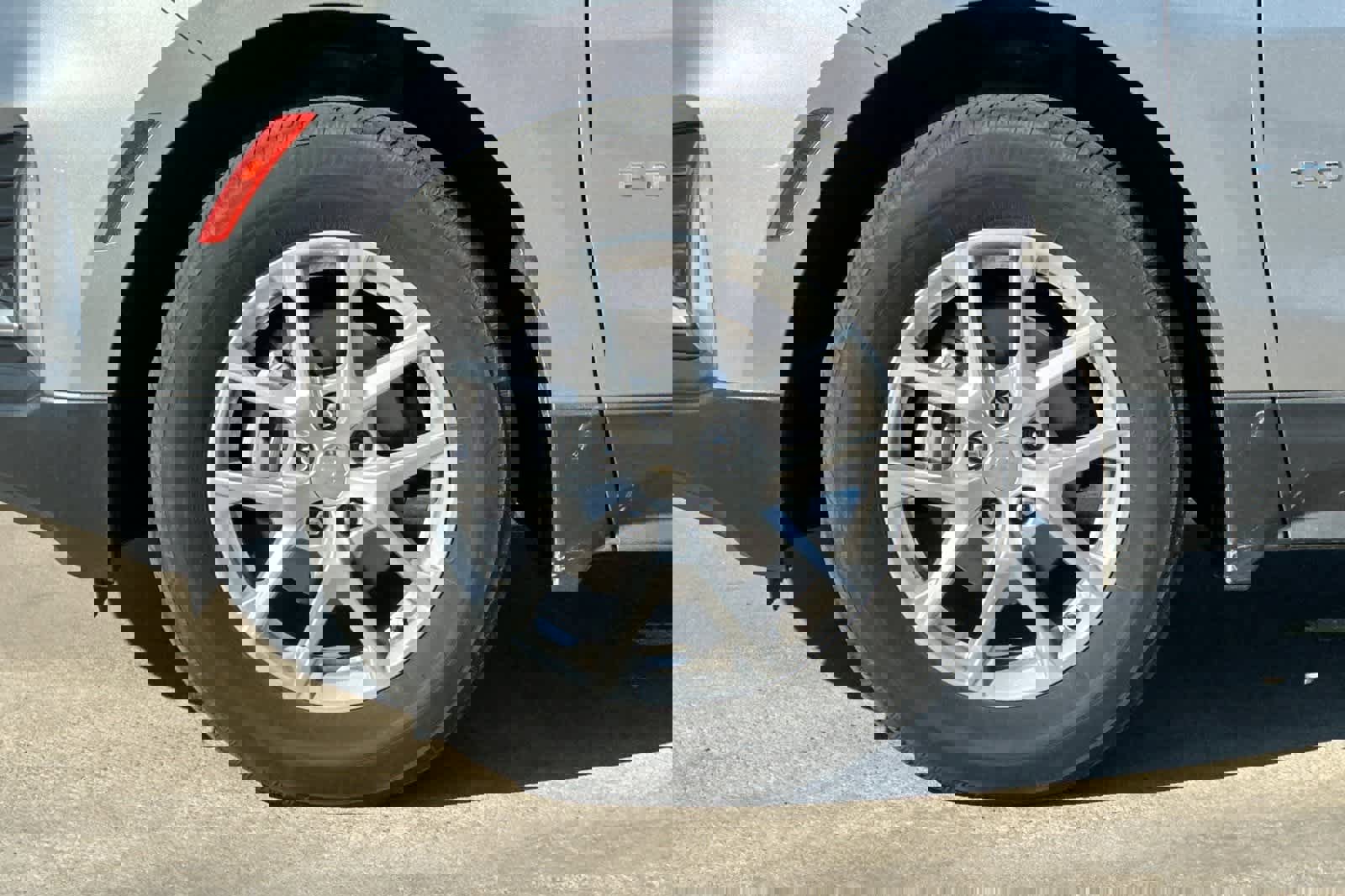 Used 2024 Chevrolet Equinox LT image 28